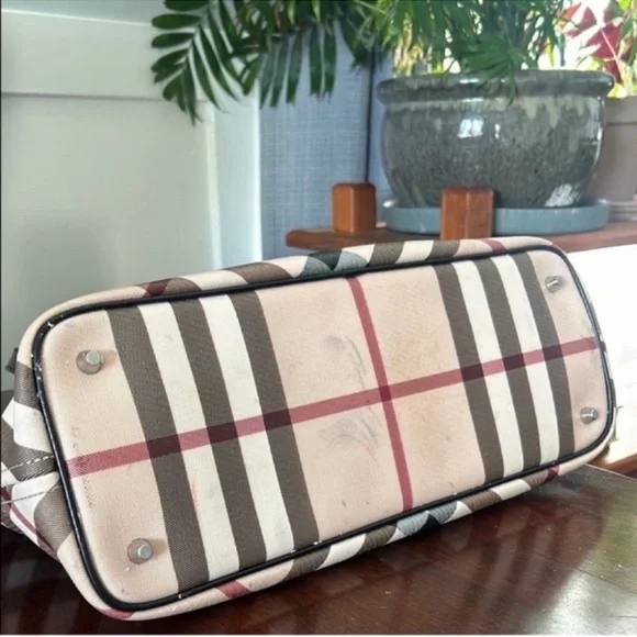 Burberry Black and Tan Checkered Tote - Picture 10 of 12